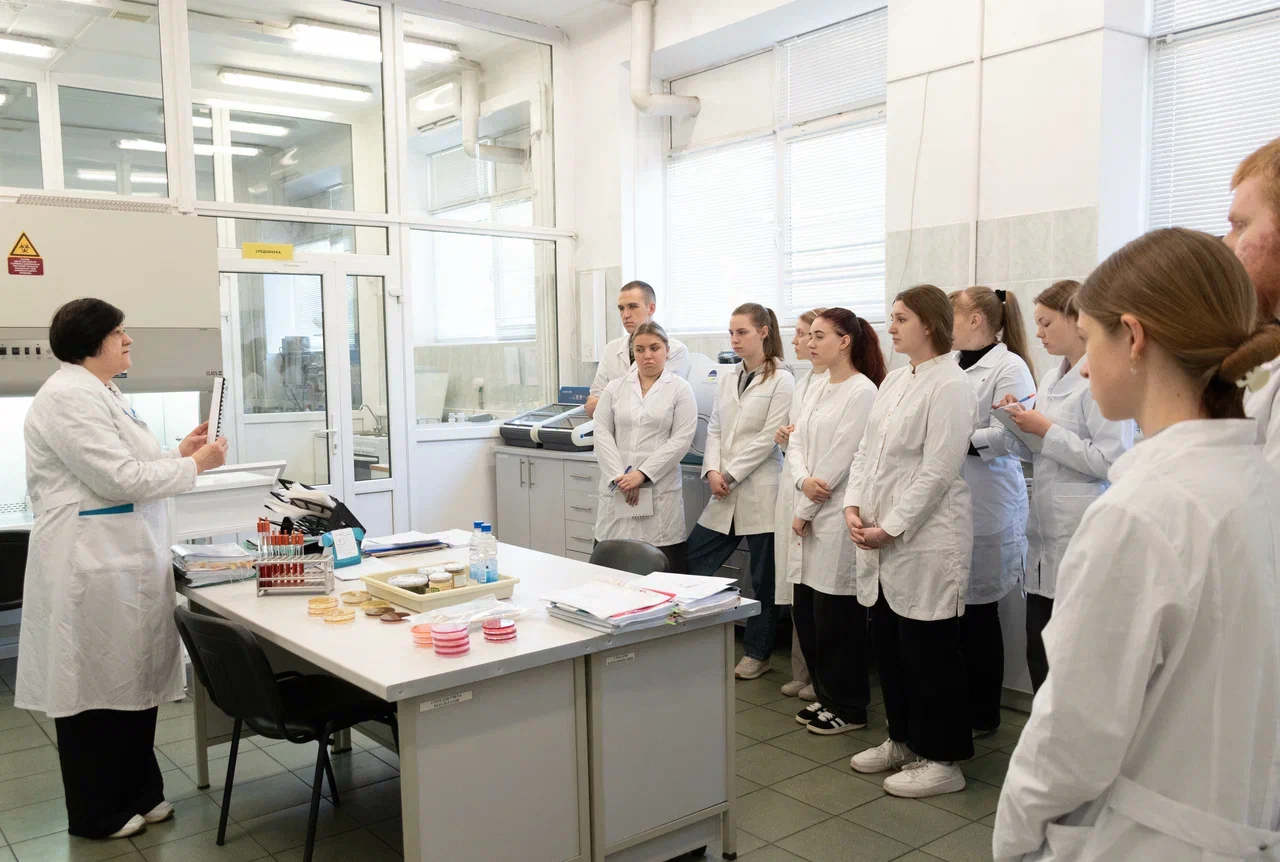 Read more about the article Выездное занятие студентов БГТУ в Научно-практический центр НАН Беларуси по продовольствию